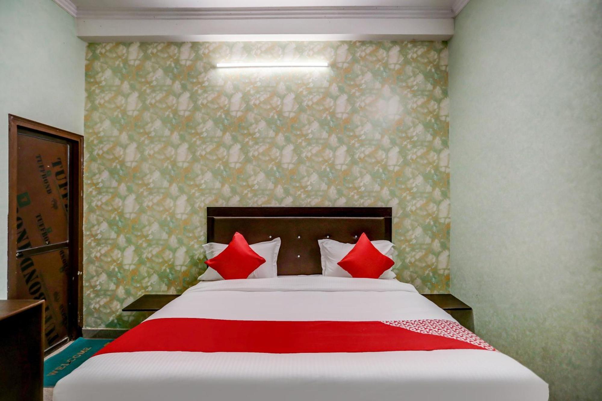 O Happy Hotel 3*